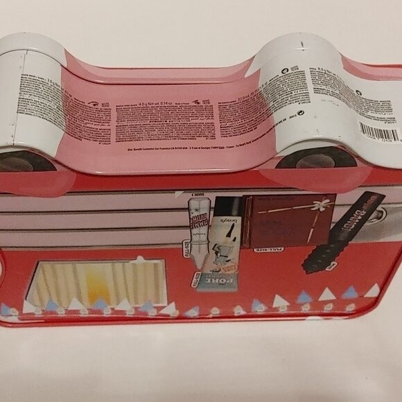 CUTE BENEFIT Cosmetics Camper Van Tin - Picture 4 of 6